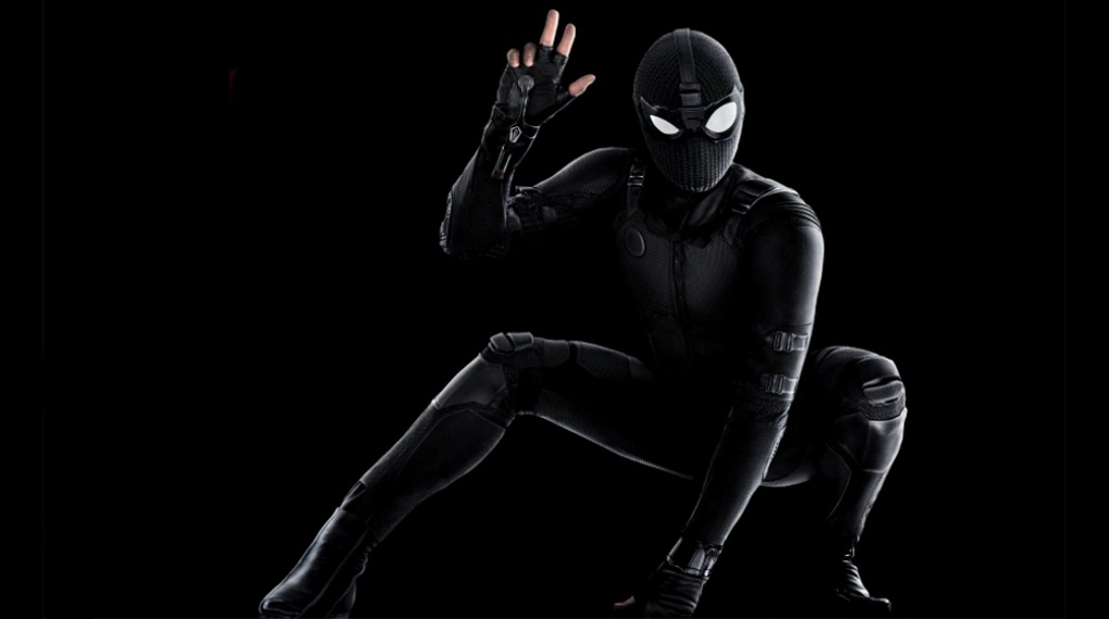spider-man far from home nyt kig stealth suit bag om kameraet / Filmz.dk